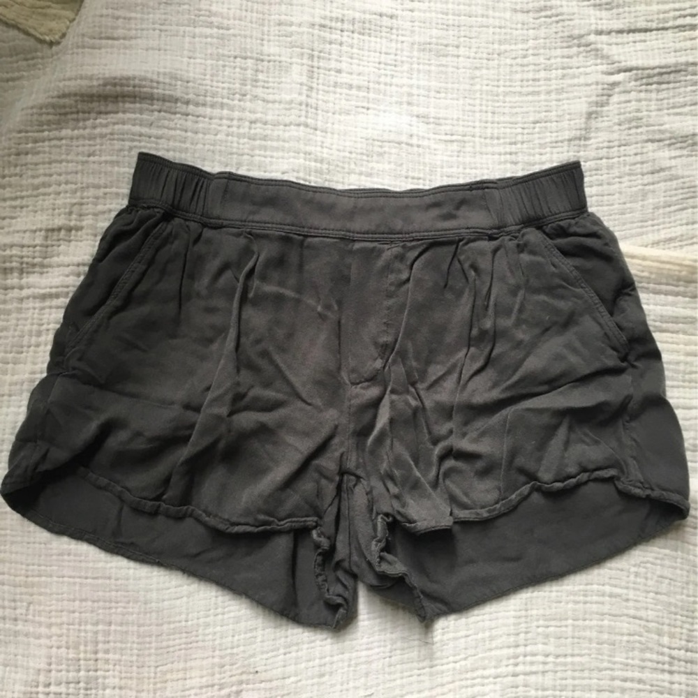 Aerie flowy shorts